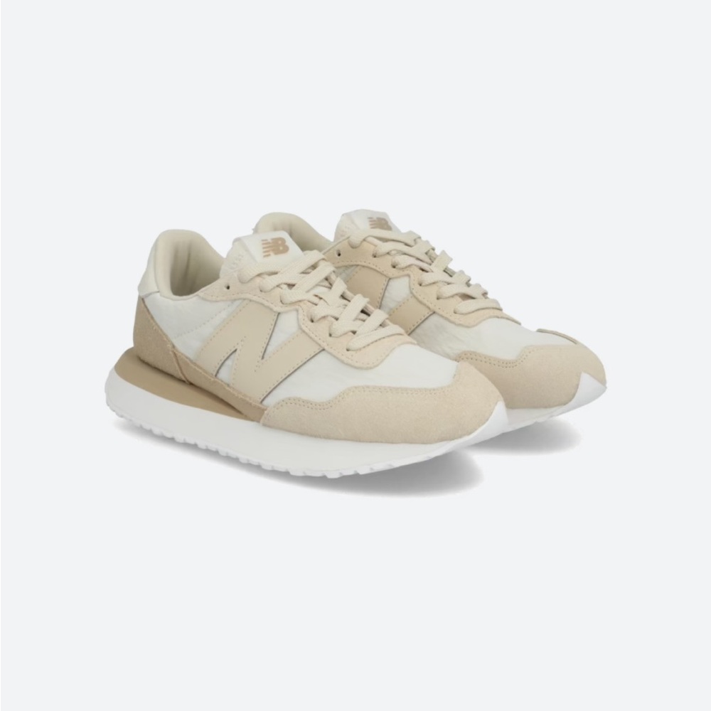 New Balance footwear 237 suede sneaker NW size 11 women’s